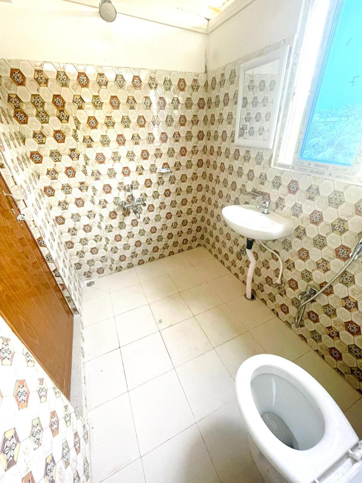 Cupidtrails Backpacker'S Penthouse Hotel Guwahati Luaran gambar